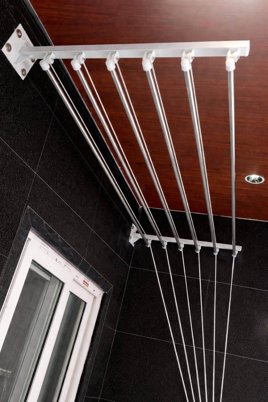 Wall-Mounted-Cloth-Hanger